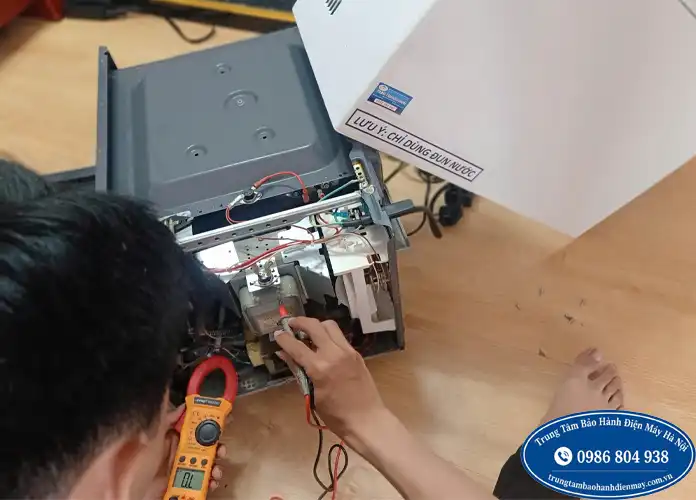 Sửa lò vi sóng Bosch không nóng tại Hà Nội