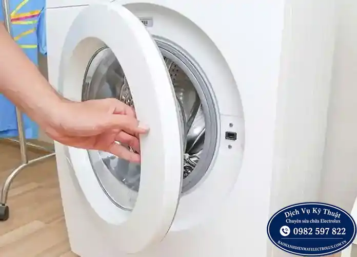 Sửa máy giặt Electrolux không mở cửa tại Hà Nội