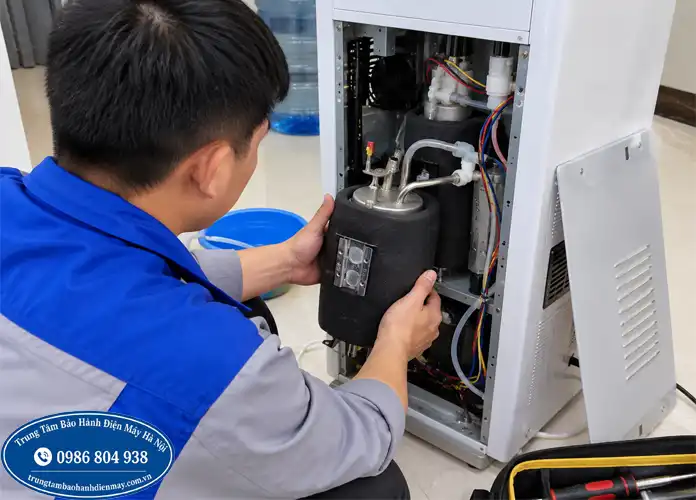 Thay bầu đun cây nước Sharp tại Hà Nội