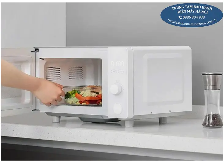 Chọn đúng hộp đựng thức ăn cho lò vi sóng