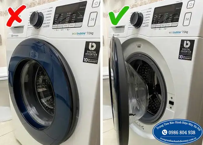 Mở cửa máy giặt sau khi giặt để hạn chế nấm mốc