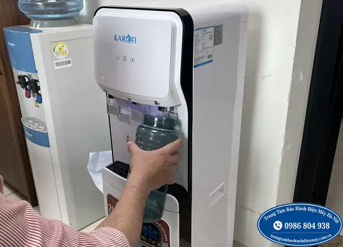 Sửa cây nước Karofi không bơm nước tại Hà Nội