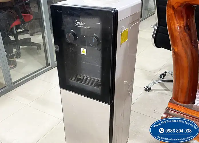 Kiểm tra cây nước Midea không nóng tại Hà Nội