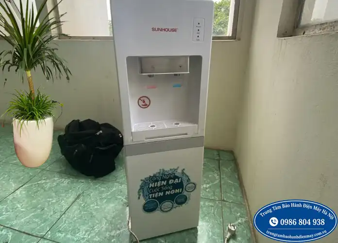 Thợ sửa cây nước nóng lạnh tại nhà ở Hà Nội