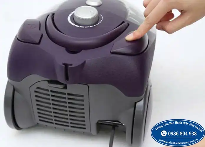Sửa máy hút bụi bị đứt cầu chì gây mất nguồn